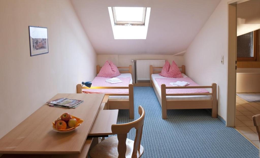 Luise Wehrenfennig & Haus Eva 3*